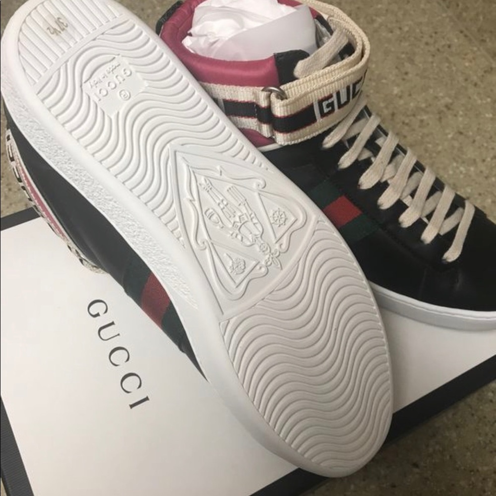 Meet your Posher, Nia